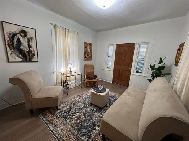 2844 Hiawatha St - Photo 7 of 9