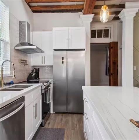 909 N Derbigny St - Photo 4 of 9