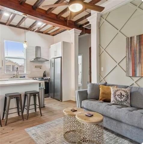 909 N Derbigny St - Photo 5 of 9