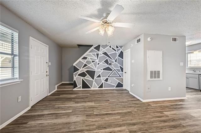 737 Heavens Dr #7 - Photo 4 of 15