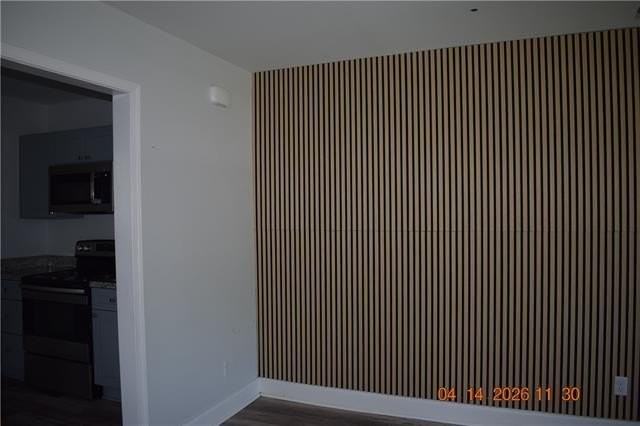 8508 Palmetto St - Photo 7 of 9