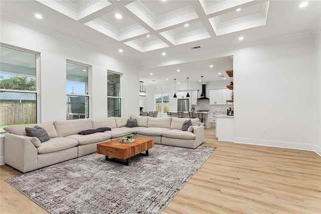 286 Lowe St - Photo 3 of 34