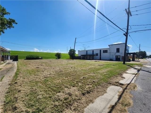 2131 Reverend Richard Wilson Dr - Photo 3 of 36