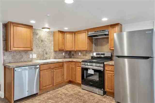 5512 S Tonti St #5512 - Photo 5 of 16