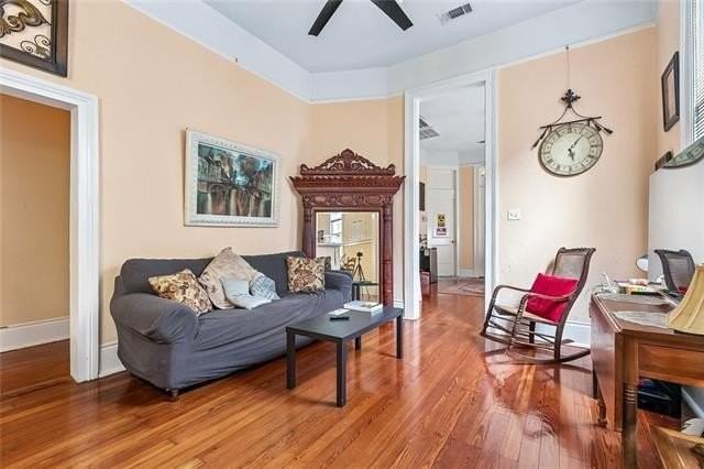 2101 S Carrollton Ave - Photo 4 of 10