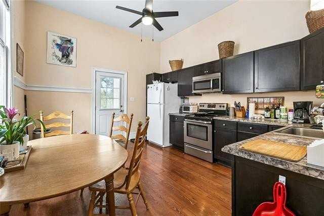 2101 S Carrollton Ave - Photo 5 of 10