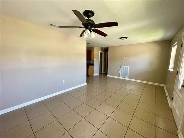 114 8th St - Photo 3 of 9