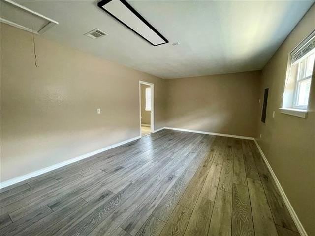 114 8th St - Photo 5 of 9