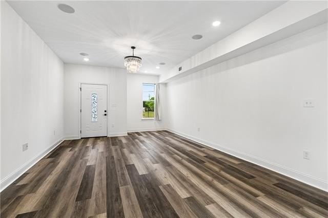 2033 Conti St - Photo 3 of 18