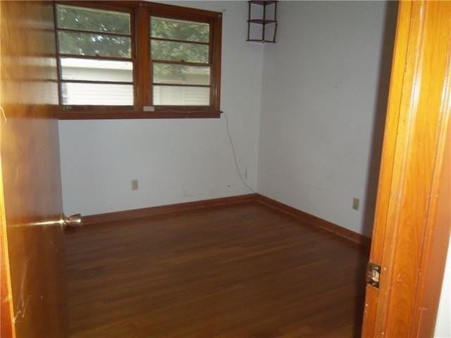 335 Virginia St - Photo 5 of 9