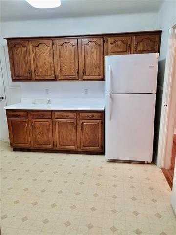 600 Homedale St #B - Photo 5 of 8