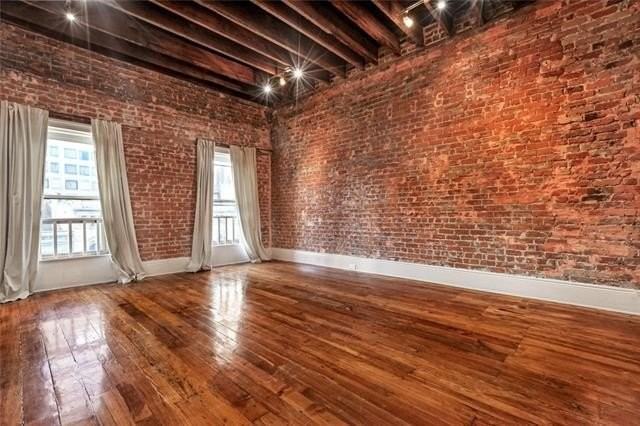 137 Carondelet St #404 - Photo 2 of 8