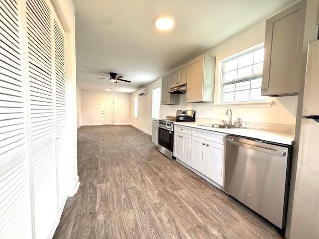 729 5th Ave - Photo 5 of 8