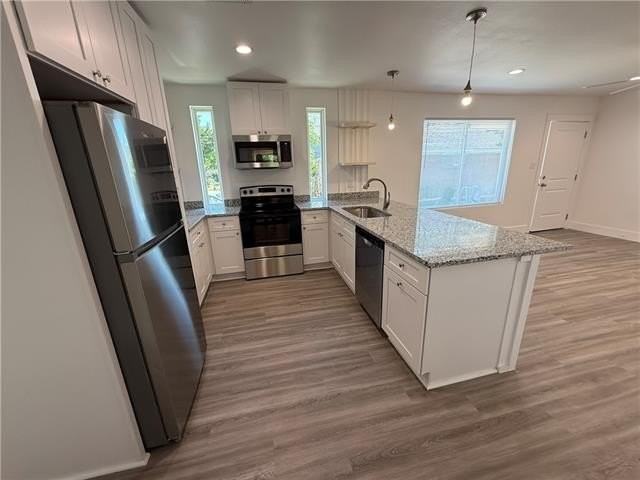 717 N Woodlawn Ave - Photo 5 of 12