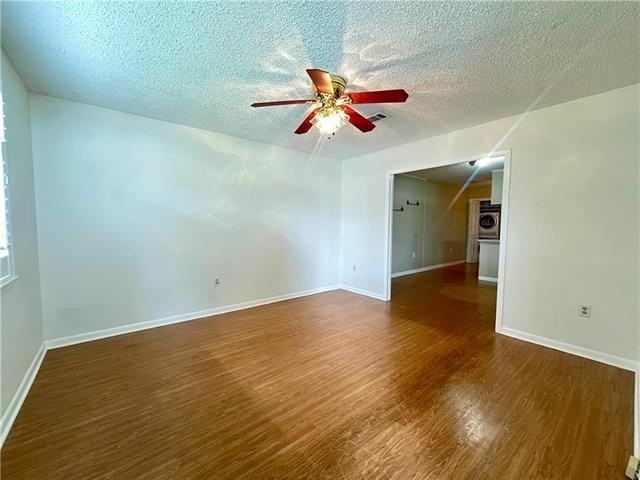 4516 Calumet St - Photo 2 of 17