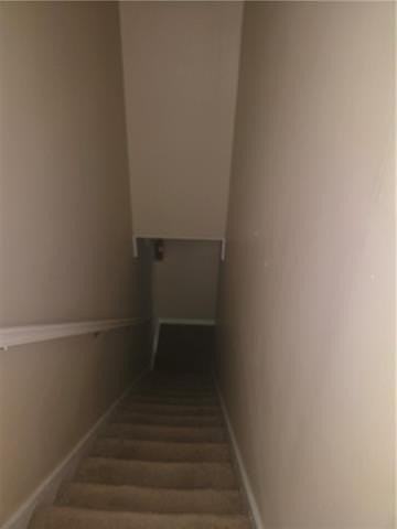 202 S Chestnut St - Photo 4 of 8