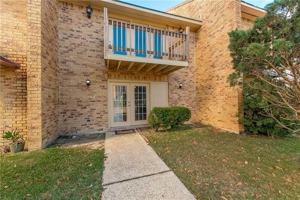 featured image of 305 Ormond Meadows Dr #B