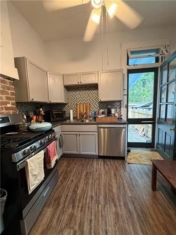 3950 Laurel St - Photo 7 of 11