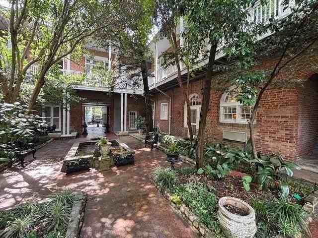 921 Chartres St #17 - Photo 2 of 8