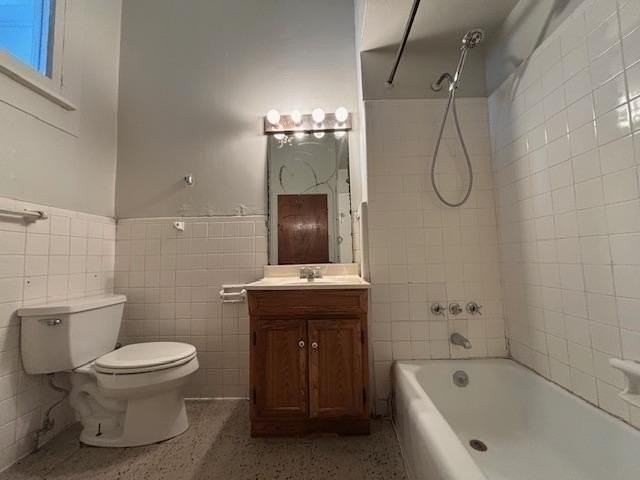 921 Chartres St #17 - Photo 4 of 8