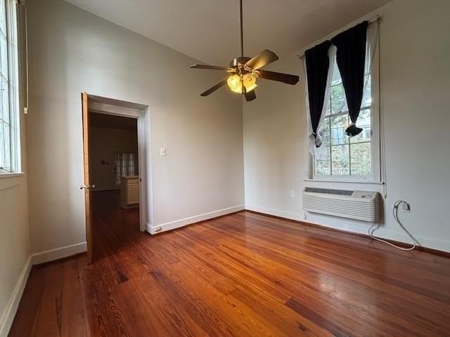 921 Chartres St #17 - Photo 6 of 8