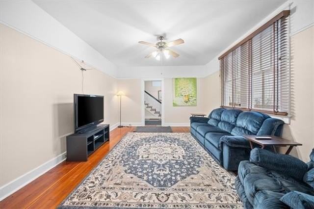 2608 Magazine St - Photo 6 of 32