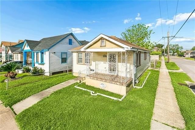 1942 Piety St - Photo 2 of 10