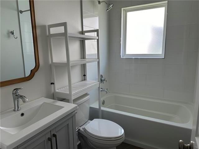 301 Labarre Dr #B - Photo 6 of 11