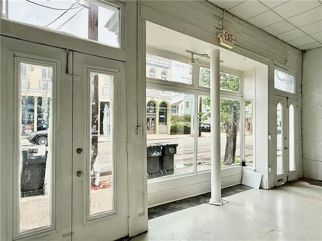 2126 Magazine St - Photo 3 of 16