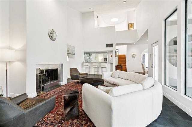 3704 Severn Ave - Photo 4 of 38