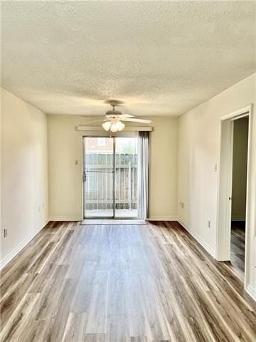3004 9th St #104 - Photo 4 of 11