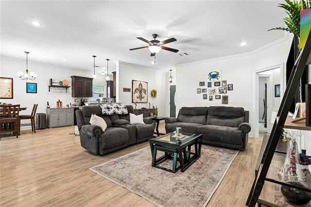 4145 Saint Peter St - Photo 3 of 13