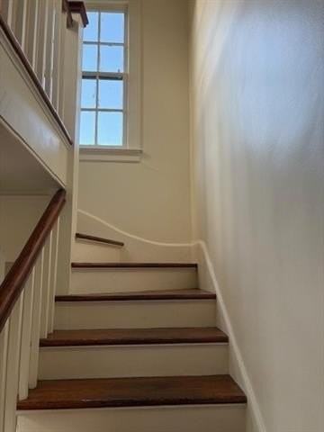 2823 Joseph St - Photo 4 of 21