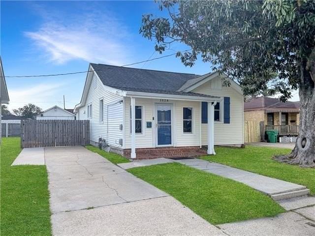 1028 Gaudet Dr - Photo 2 of 15