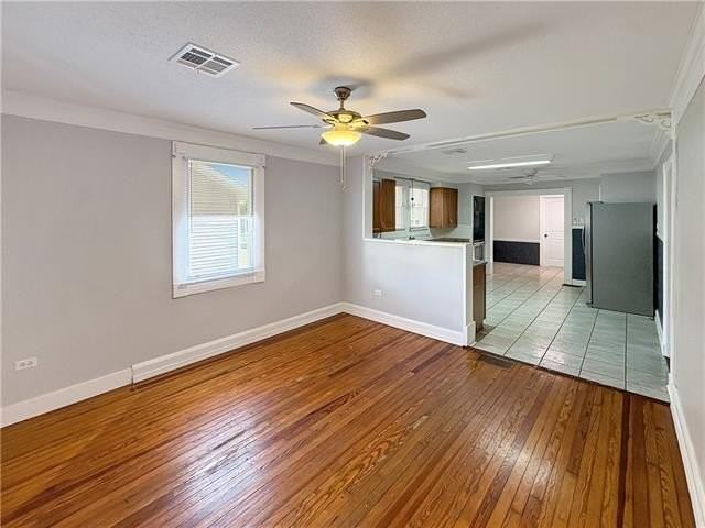1028 Gaudet Dr - Photo 4 of 15