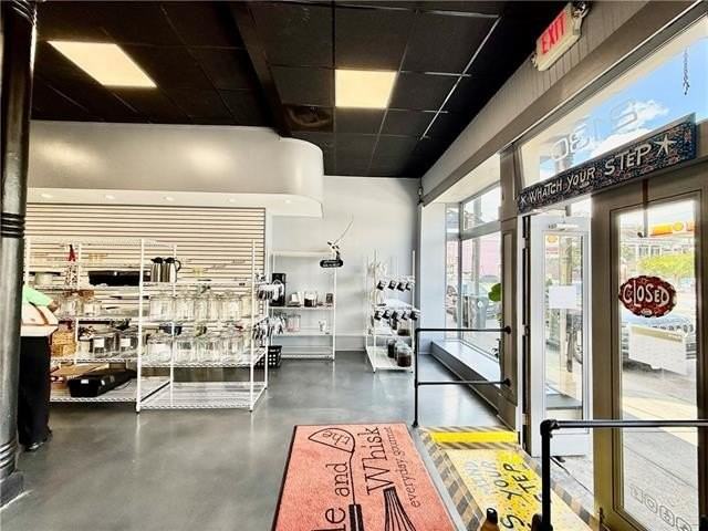 2130 Magazine St - Photo 2 of 11