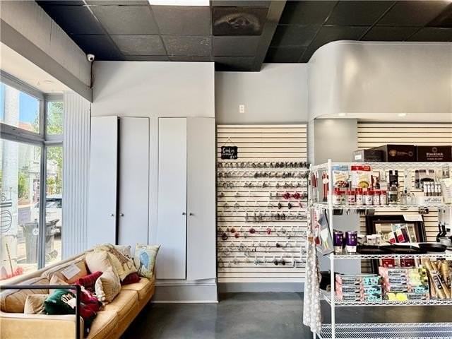 2130 Magazine St - Photo 3 of 11