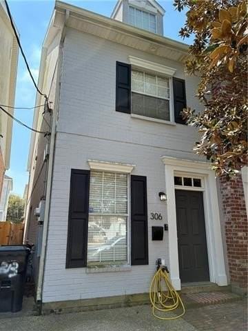306 W Robert E Lee Blvd - Photo 2 of 8