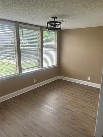 7725 Dogwood Dr - Photo 3 of 6