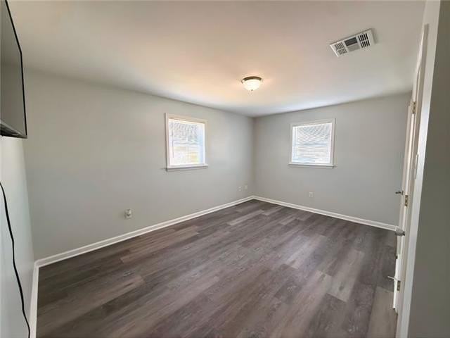 4722 Shalimar Dr - Photo 4 of 11