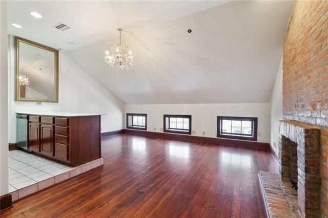 310 N Rampart St #D - Photo 3 of 9