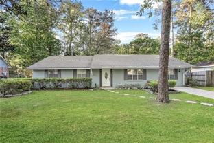 223 Robinhood Dr - Photo 1 of 1