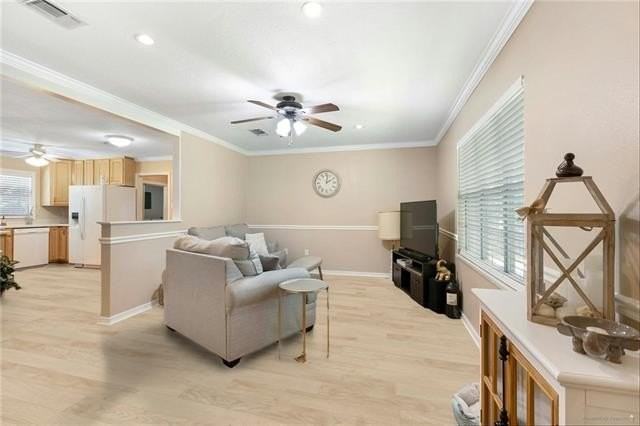 223 Robinhood Dr - Photo 4 of 13