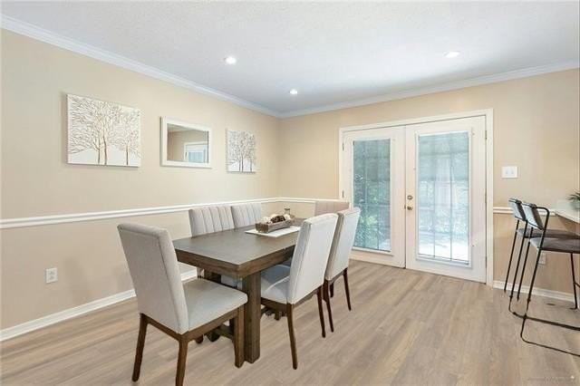 223 Robinhood Dr - Photo 5 of 13
