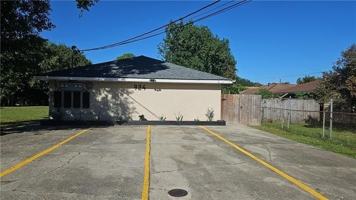featured image of 924 Deslonde St #B