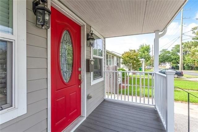 616 Labarre Rd - Photo 3 of 36