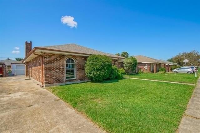 1208 Giuffrias Ave - Photo 2 of 21