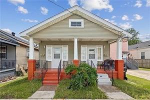 featured image of 1137 Deslonde St
