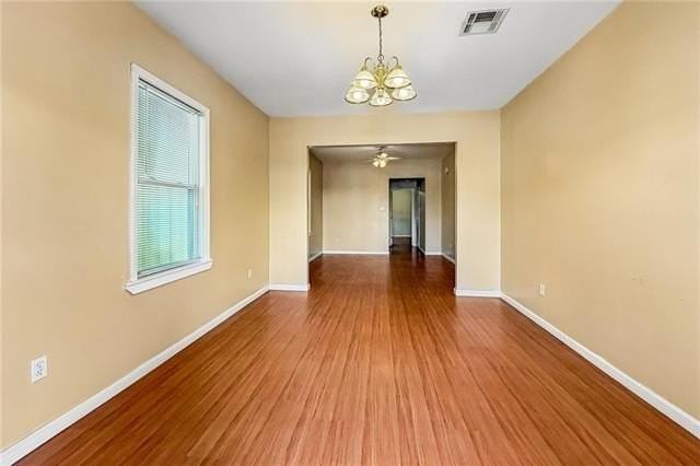 1137 Deslonde St - Photo 4 of 16