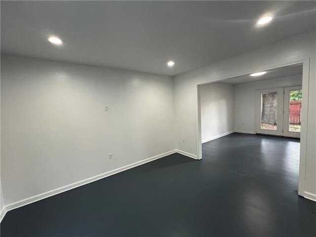 7702 Belcrest Pl - Photo 3 of 19